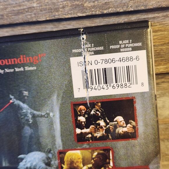 Blade 2 DVD Movie Wesley Snipes Vampire Horror Action Superhero - Picture 2 of 6